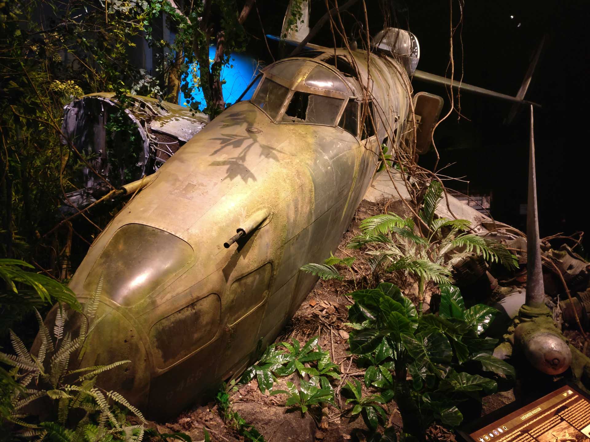 WW1 and WW2 aviation exhibition - Image 2