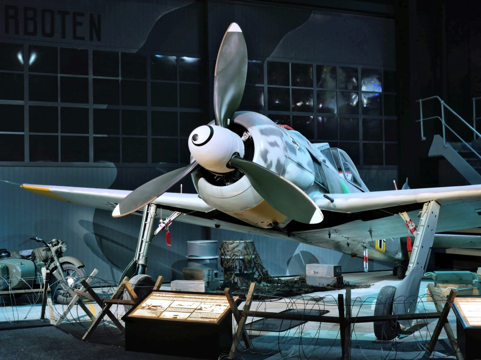 WW1 and WW2 aviation exhibition