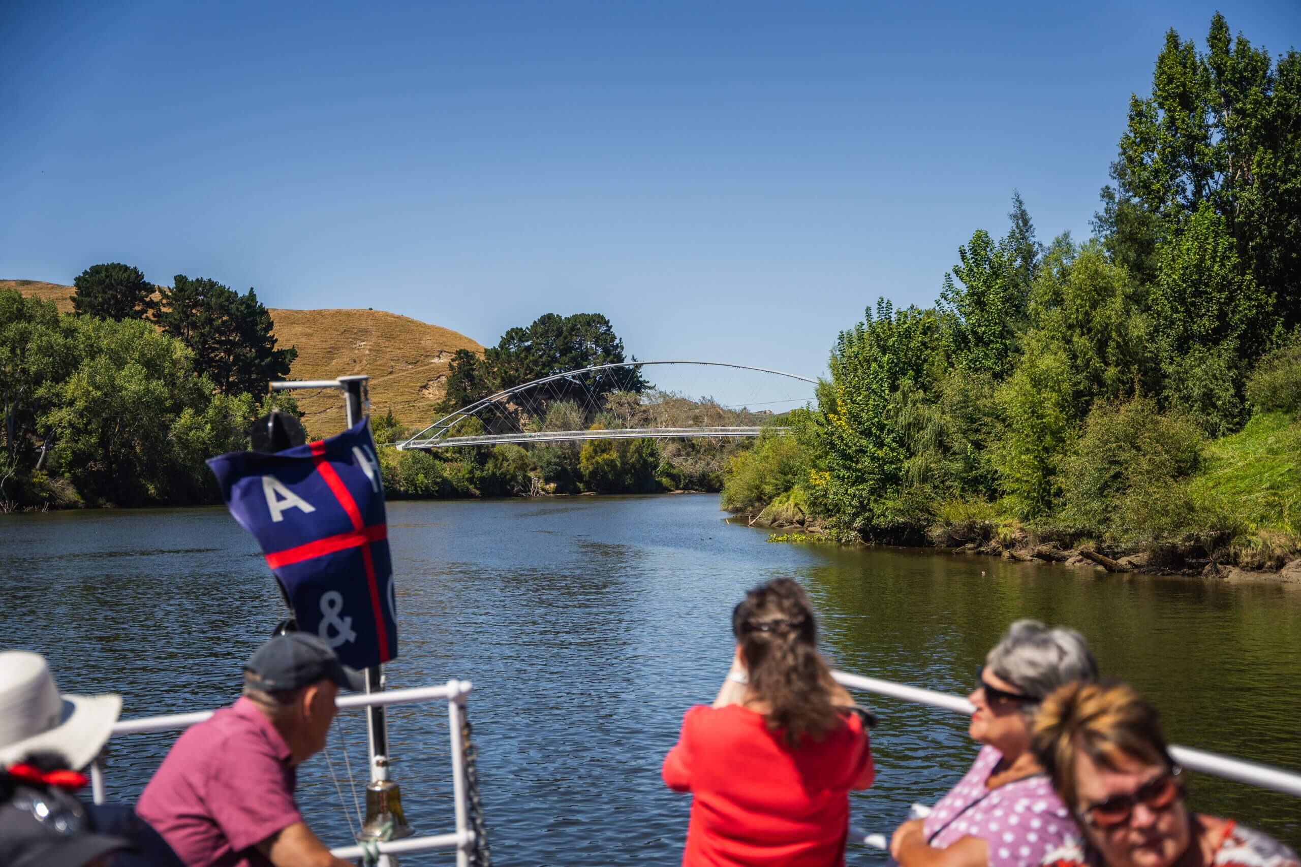 Explore the Whanganui River on a iconic paddle steamer - Image 4