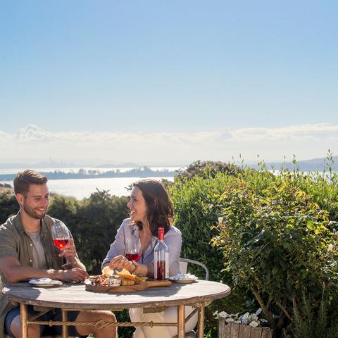 Waiheke Island Wine & Dine Experience with Ferry & Island Explorer - Image 4