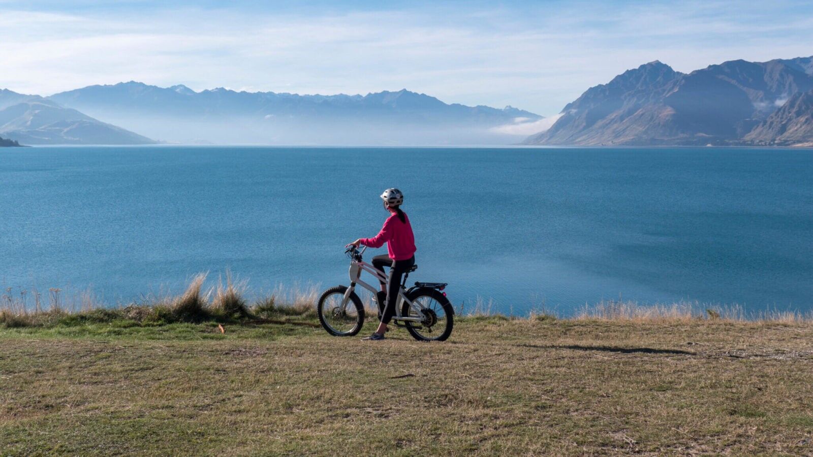 Wanaka Scenic E-Bike Adventure on Lakeside & Riverside Trails!