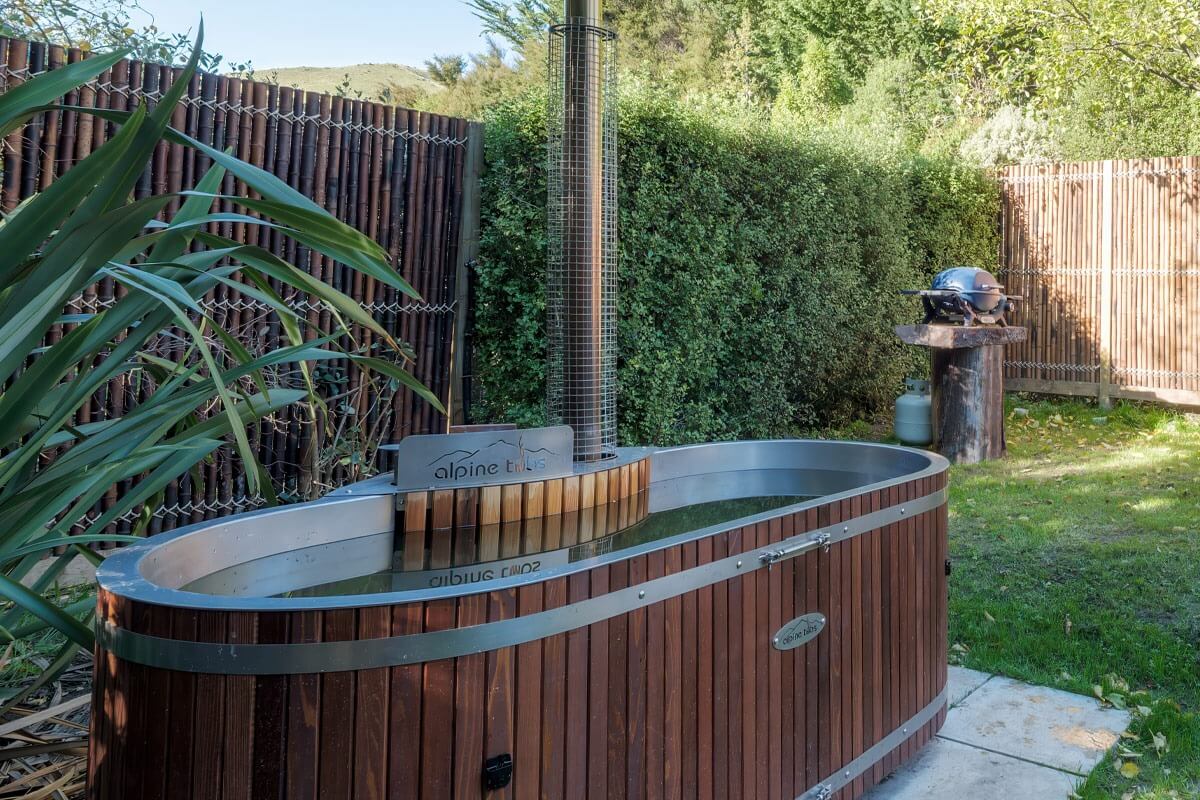 Romantic Hanmer Springs Glamping Stay with Private Hot Tub - Image 3