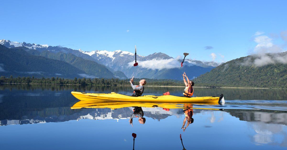 Kayaking tour on Lake Mapourika in Franz Josef - Image 2