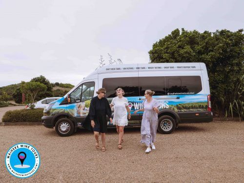 Waiheke Island Quintessential Wine tour including Lunch!