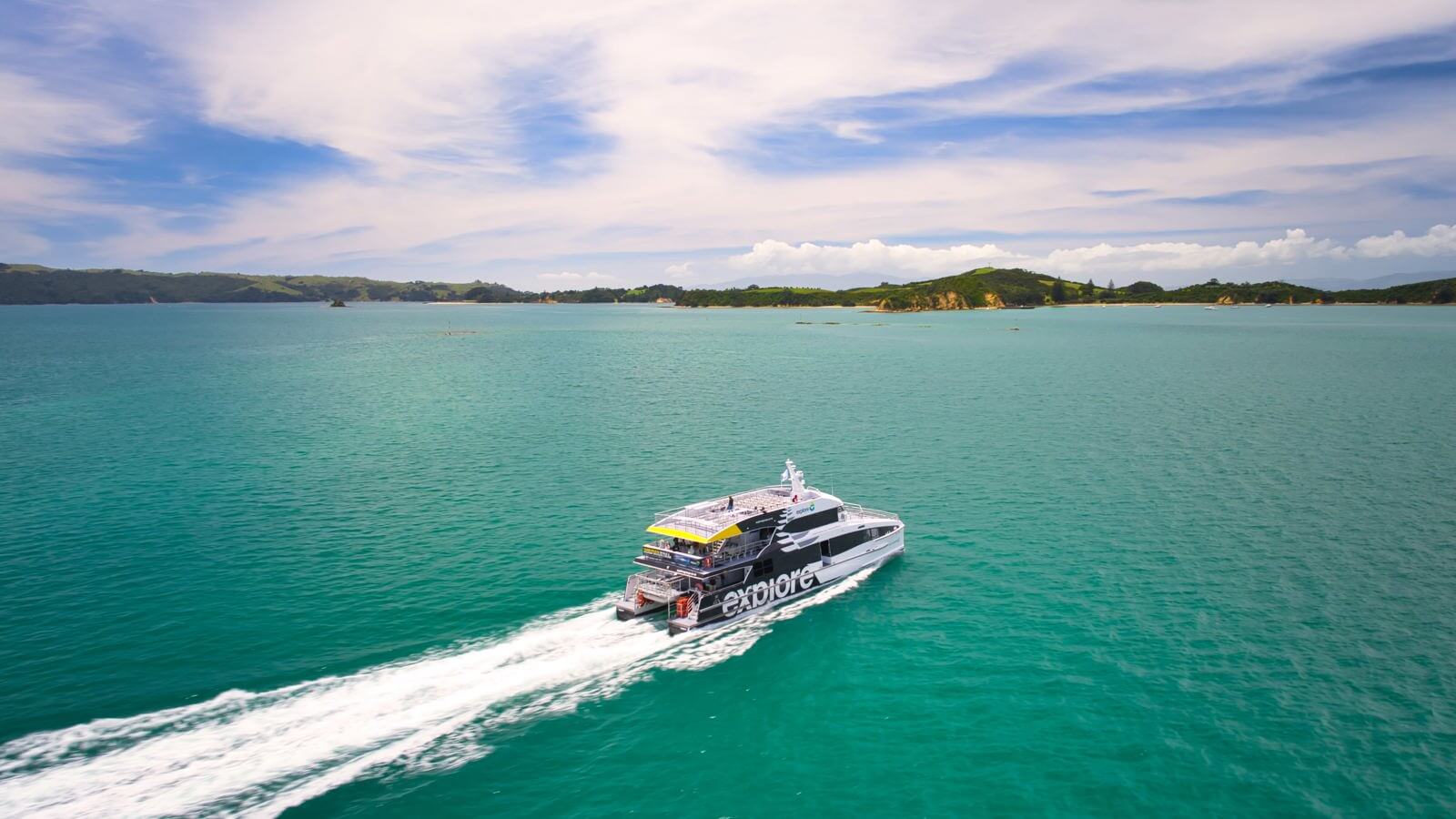 Ferry from Auckland direct to Waiheke's Man O' War Vineyard! - Image 4