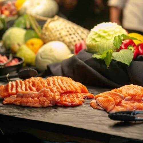 Enjoy a delicious hāngī buffet dinner overlooking Pohutu Geyser - Image 5